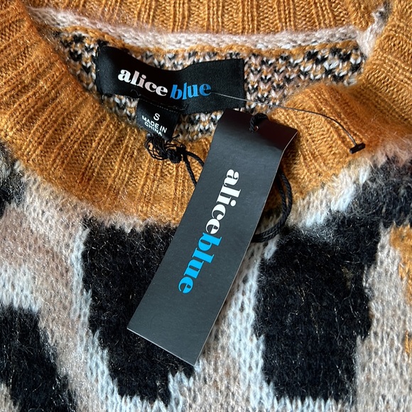 Alice Blue Sweater - Picture 7 of 8